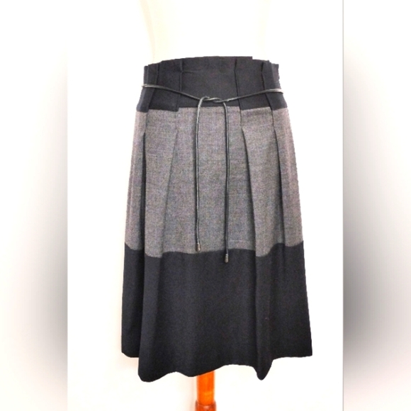 REFINED PLEATED PAPER BAG SKIRT - Picture 1 of 11